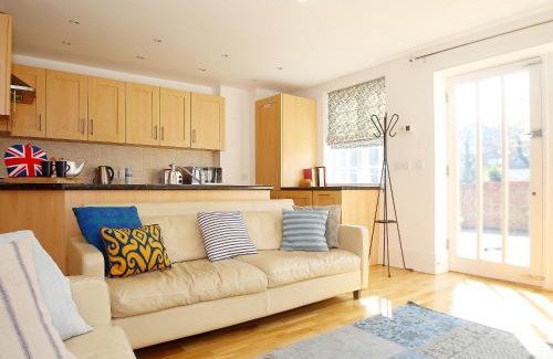Whitstable Casa | Half Turn Cottage