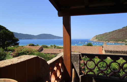 Residences du Golfe de Lava Casa | Half villa 200m from the beach with sea view.