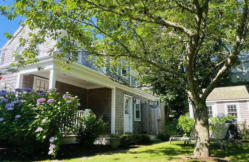 Nantucket Town Cabaña | HALFSHELL- Encantadora casa de campo de 1 habitación en la ciudad