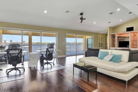 Elizabeth Mcbrides Raulersons Casa | Halifax Riverfront Pool Home