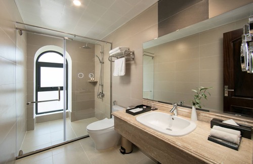 Hon Gai Hotel | Halios Hotel Halong