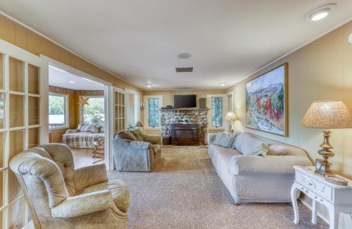 Ludlow Casa | Hall's All-Seasons Lake House