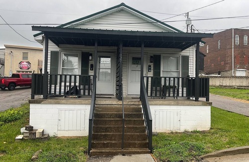 Georgetown Casa | Charming home in marvelous Georgetown with AC, WiFi!