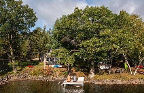 Algonquin Highlands Casa | Halls Lake Resort Luxury Cottage