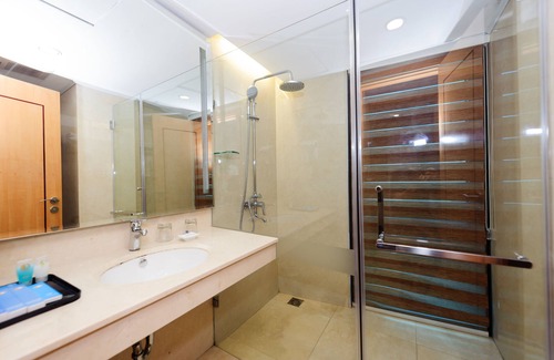 Trung Hoa Nhan Chinh Hotel | Halo Hanoi Hotel