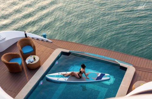 Ha Long Alquiler De Eote | Halong CapellaCruise - Member of Lyra cruise collection