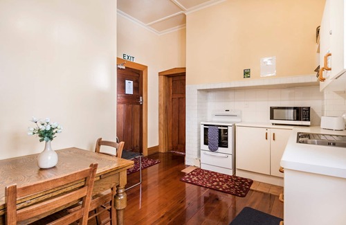 Te Aro Hotel | Halswell Lodge - Motel