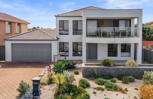 Seaford Casa | HaltandHide by Wine Coast Holiday Rentals