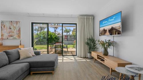 Seaford Casa | HaltandHide by Wine Coast Holiday Rentals
