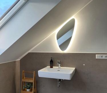 Kernstadt Apartamento | HAMA Design Homes Pader-Stars