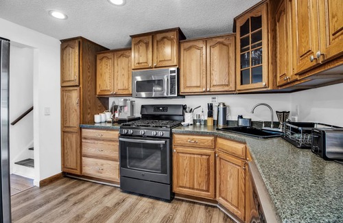 Athol Springs Casa | Hamburg Private House 4 bed 2 bath