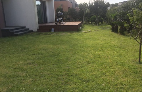 Jocheon Casa | Hamdeok Beach View Townhouse villa, privado, amplio patio, espacioso, perros disponibles, ideal para familias