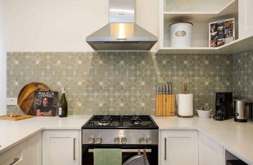 Hamilton Casa | Hamilton Hideaway Pet Friendly near Eateries and Entertainment