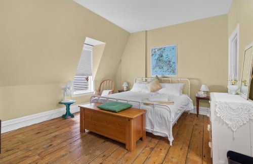 Downtown St. John's Casa | Hamilton Hilltop Home3 King Bedsvictoria Park