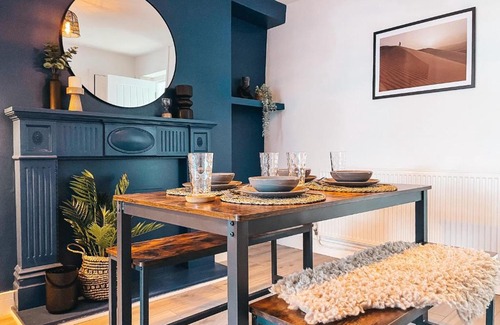Pentrebach Casa | Hamilton House by Solace Stays