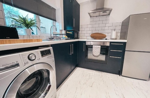 Pentrebach Casa | Hamilton House by Solace Stays