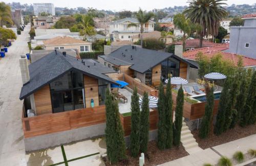 Village of La Jolla Casa | Hamilton I II Buyout by AvantStay Modern 6 BDR w Spa Rooftop Patio