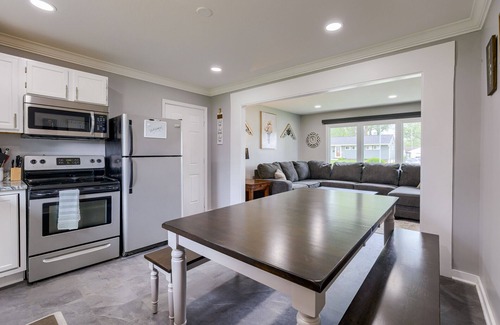 Omaha Casa | Hamilton in heart of Omaha! Multi family and group friendly! The perfect space!!