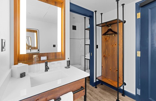 Newport Hotel | Hammetts Hotel