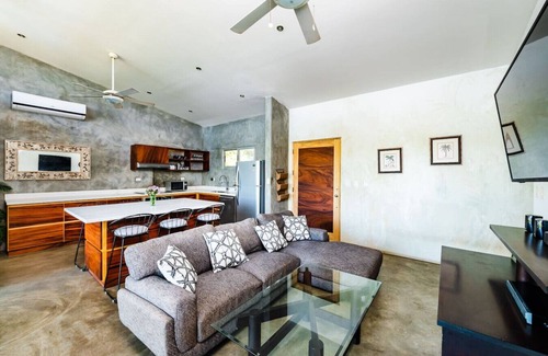 Villarreal Casa | Hammock House: Your Private Oasis Near Tamarindo