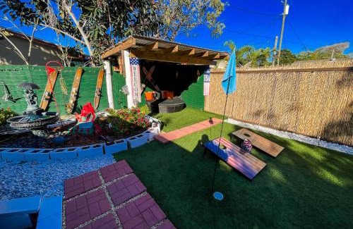 Little Ranches Casa | Hammocks & mini-golf! 10 mins from Beach!