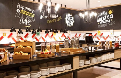 Friedrichshain-Kreuzberg Hotel | Hampton By Hilton Berlin City East Side Gallery