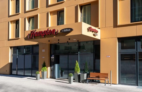 Stadtmitte Hotel | Hampton by Hilton Düsseldorf City Centre