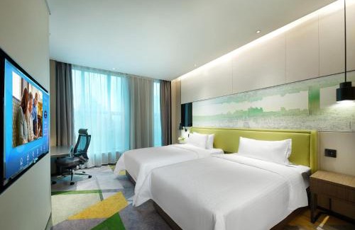 Tianhebei Hotel | Hampton by Hilton Guangzhou Tianhe Sports Center-Free Shuttle Bus to Exhibition During Canton Fair Period