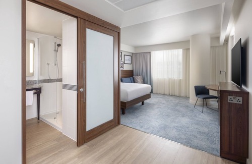 Gatwick Hotel | Hampton by Hilton London Gatwick Airport