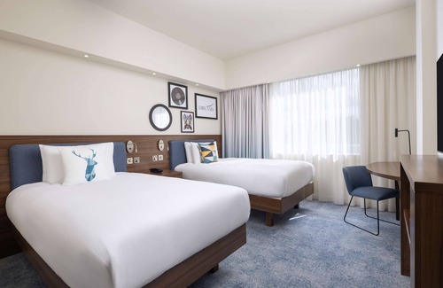 Gatwick Hotel | Hampton by Hilton London Gatwick Airport