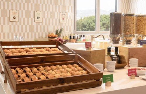 Palma-Palmilla Hotel | Hampton By Hilton Malaga Martiricos