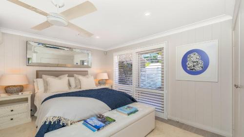 Pretty Beach Casa | 'Hampton Cottage' By HolidayCo