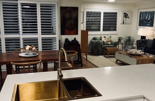Kingscliff Cabaña | Hampton cottage for summer rental in Kingscliff. Avail for 3 months min -Over 50