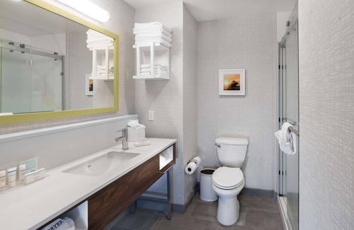 March Air Reserve Base Hotel | Hampton Inn Riverside March Air Force Base