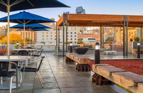 Pearl District Hotel | Hampton Inn And Suites By Hilton Portland-Pearl District