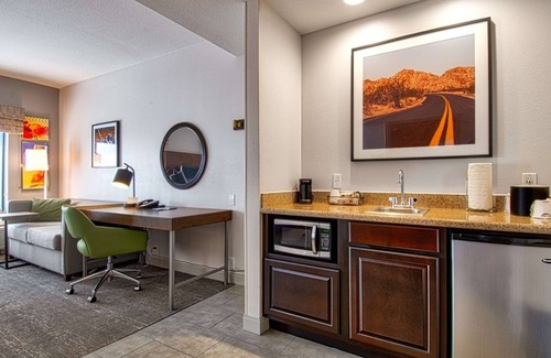 Hemet Hotel | Hampton Inn And Suites Hemet