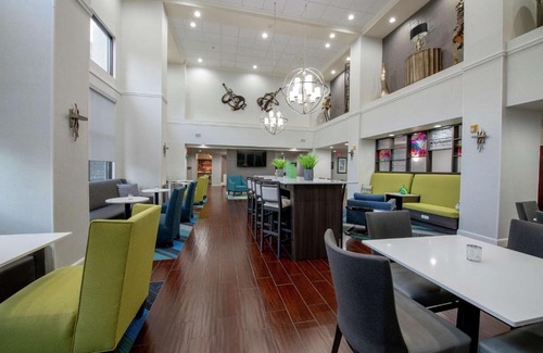 Lafayette Hotel | Hampton Inn and Suites Lafayette