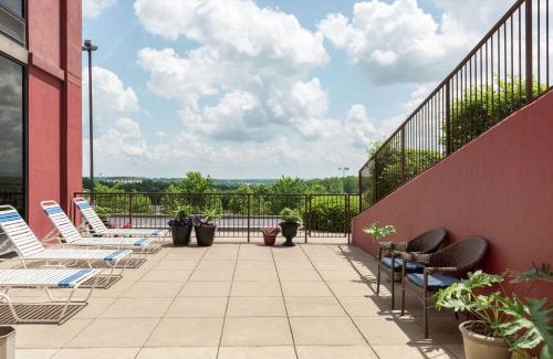 Branson Theater District Hotel | Hampton Inn Branson on the Strip