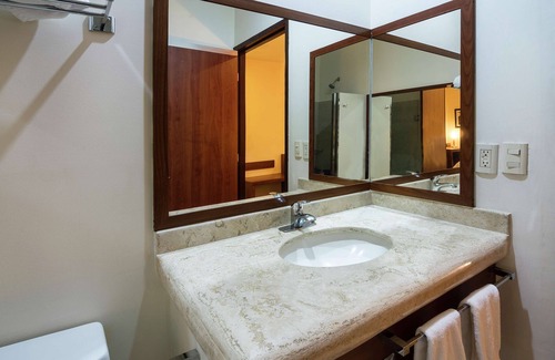 San Juan del Río Hotel | Hampton Inn by Hilton San Juan del Rio