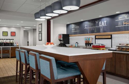 Port Lagoon Hotel | Hampton Inn by Hilton Panama City Beach