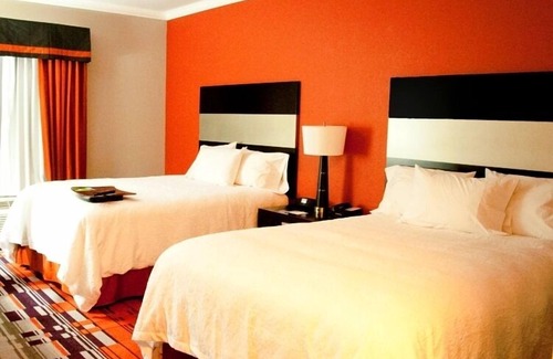 New Llano Hotel | Hampton Inn by Hilton Leesville Fort Johnson