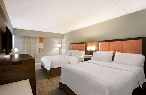 Willow Grove Hotel | Hampton Inn by Hilton Philadelphia / Willow Grove