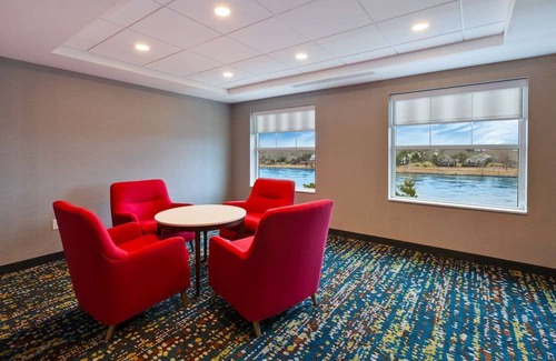 Buzzards Bay Hotel | Hampton Inn Cape Cod Canal