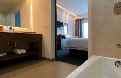 Celaya Hotel | Hampton Inn Celaya Mexico