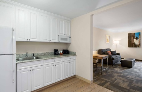 North Charleston Hotel | Hampton Inn Charleston-North