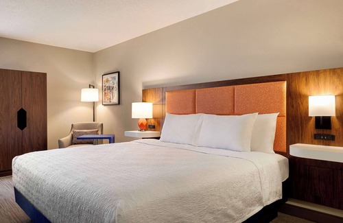 Charlottesville Hotel | Hampton Inn Charlottesville