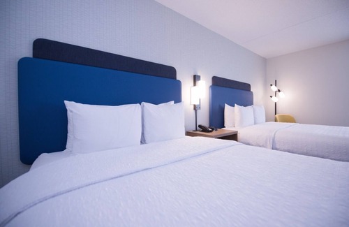 Carol Stream Hotel | Hampton Inn Chicago-Carol Stream