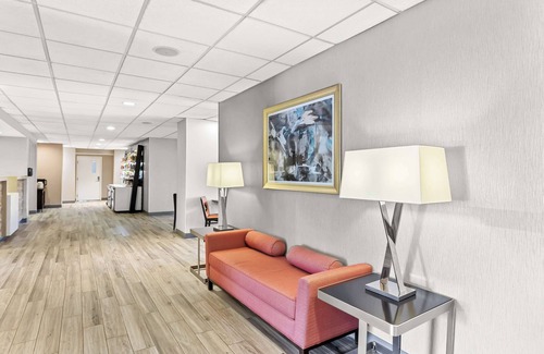 Naperville Hotel | Hampton Inn Chicago/Naperville
