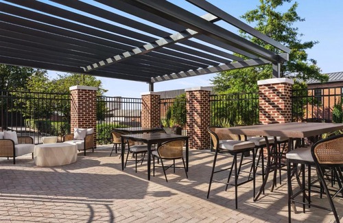 The Vista Hotel | Hampton Inn Columbia-Downtown Historic District