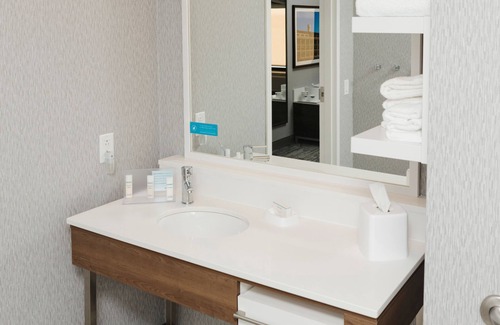 Easton Hotel | Hampton Inn Easton